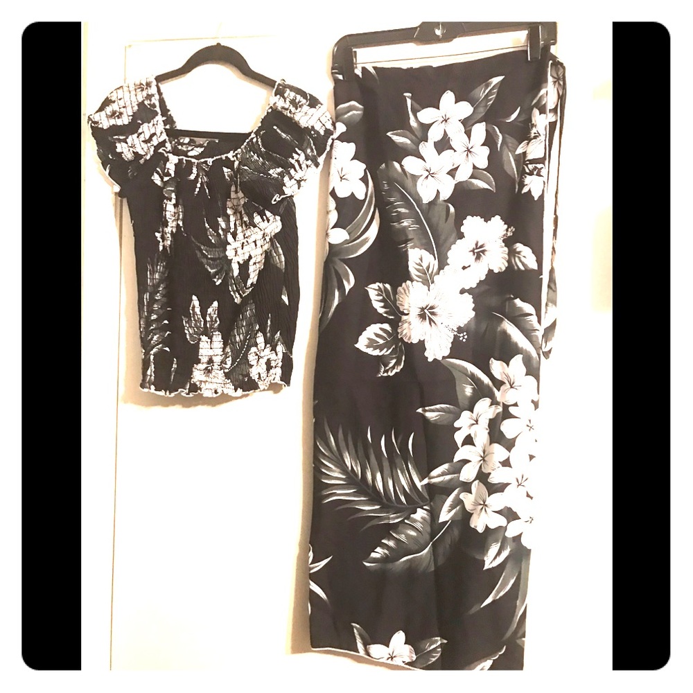 Woman’s 2 piece  wrap around skirt